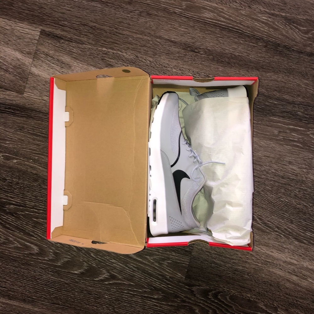 **BRAND NEW** Women’s Nike Air Max Thea